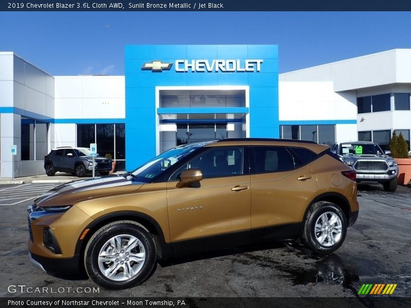 Sunlit Bronze Metallic / Jet Black 2019 Chevrolet Blazer 3.6L Cloth AWD