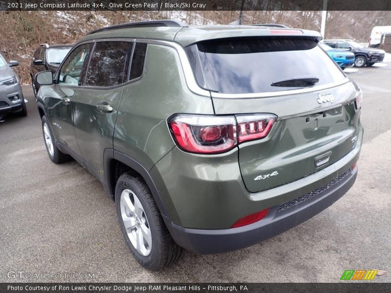 Olive Green Pearl / Black/Ski Gray 2021 Jeep Compass Latitude 4x4