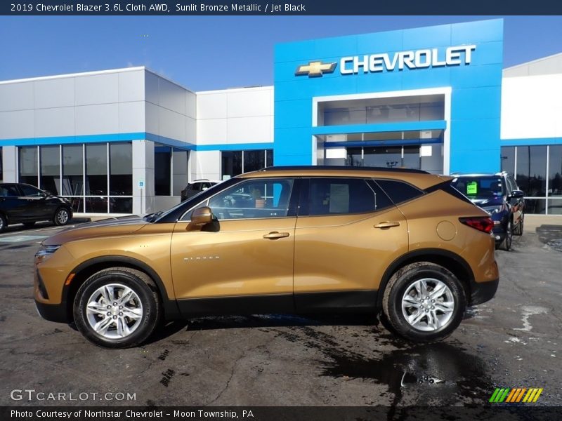 Sunlit Bronze Metallic / Jet Black 2019 Chevrolet Blazer 3.6L Cloth AWD