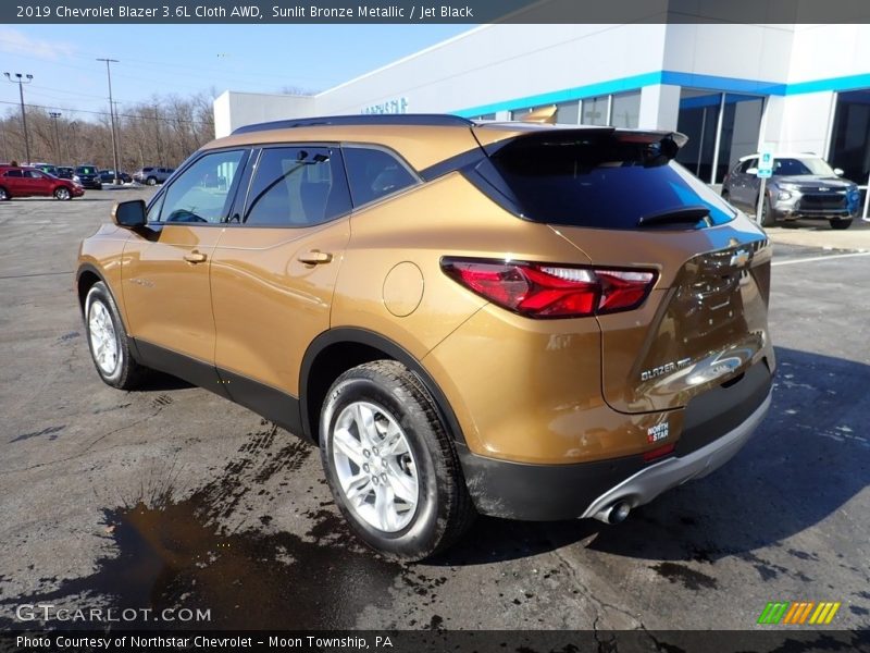 Sunlit Bronze Metallic / Jet Black 2019 Chevrolet Blazer 3.6L Cloth AWD