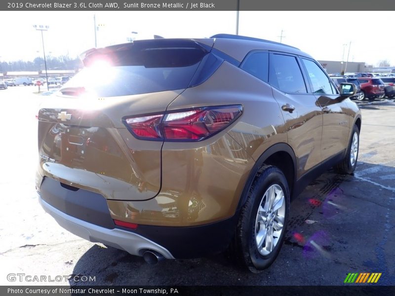 Sunlit Bronze Metallic / Jet Black 2019 Chevrolet Blazer 3.6L Cloth AWD