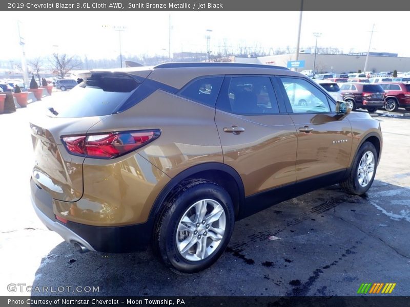 Sunlit Bronze Metallic / Jet Black 2019 Chevrolet Blazer 3.6L Cloth AWD