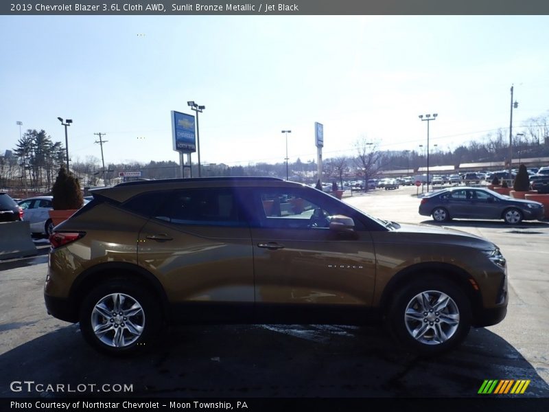 Sunlit Bronze Metallic / Jet Black 2019 Chevrolet Blazer 3.6L Cloth AWD