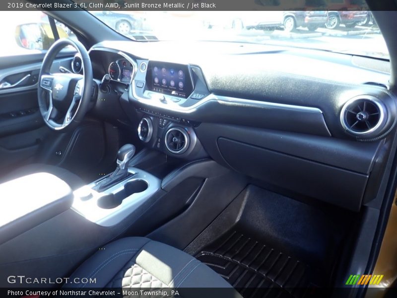 Sunlit Bronze Metallic / Jet Black 2019 Chevrolet Blazer 3.6L Cloth AWD