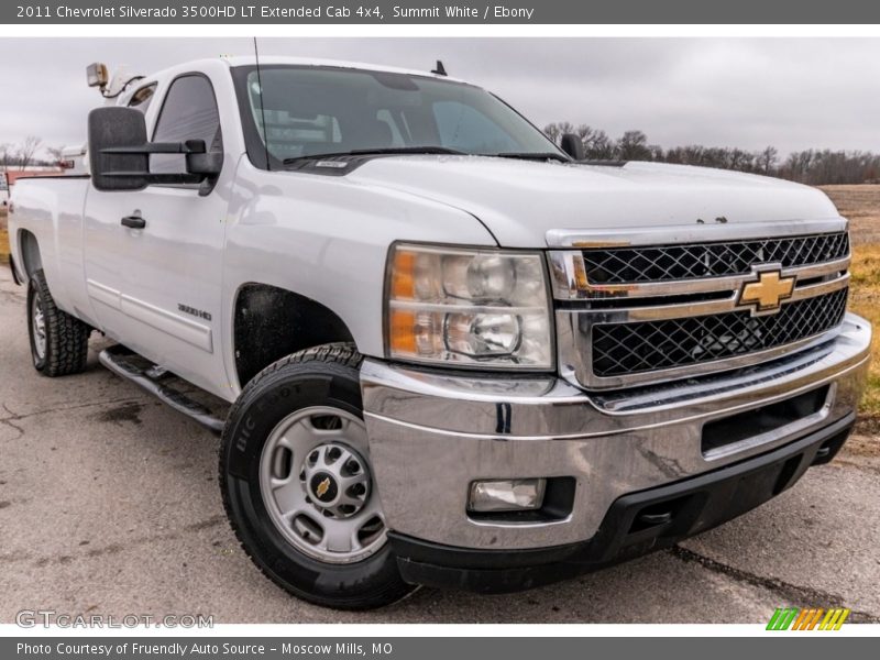 Front 3/4 View of 2011 Silverado 3500HD LT Extended Cab 4x4