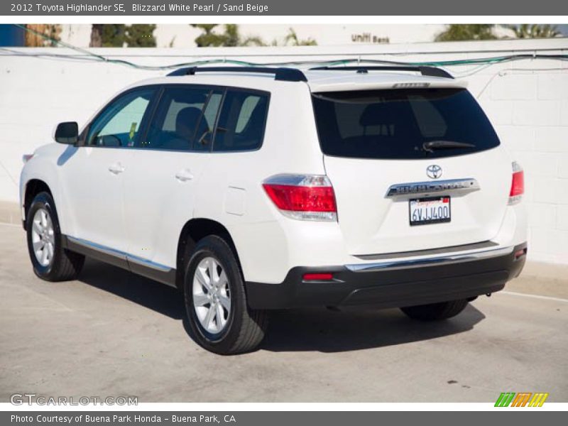 Blizzard White Pearl / Sand Beige 2012 Toyota Highlander SE