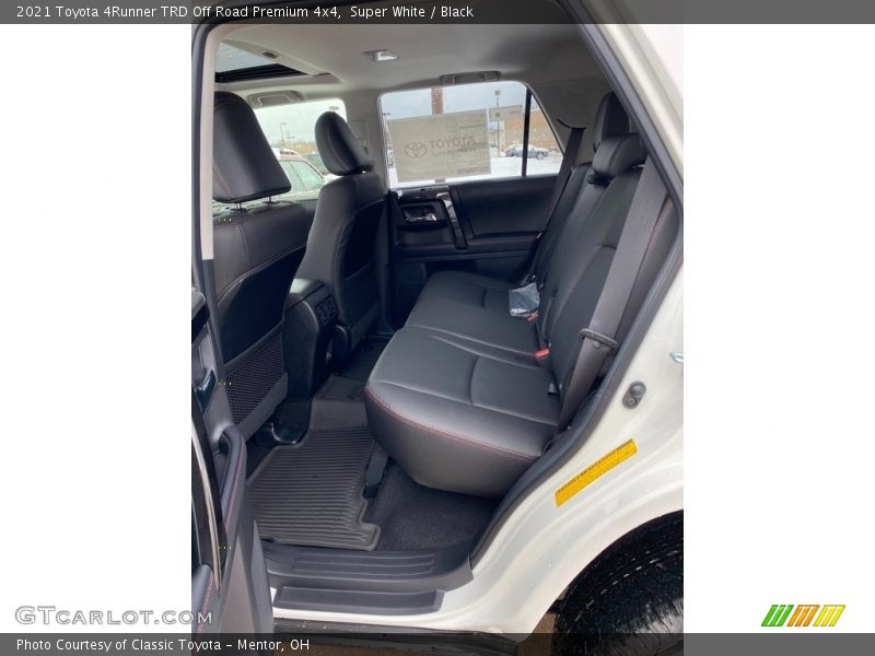 Super White / Black 2021 Toyota 4Runner TRD Off Road Premium 4x4