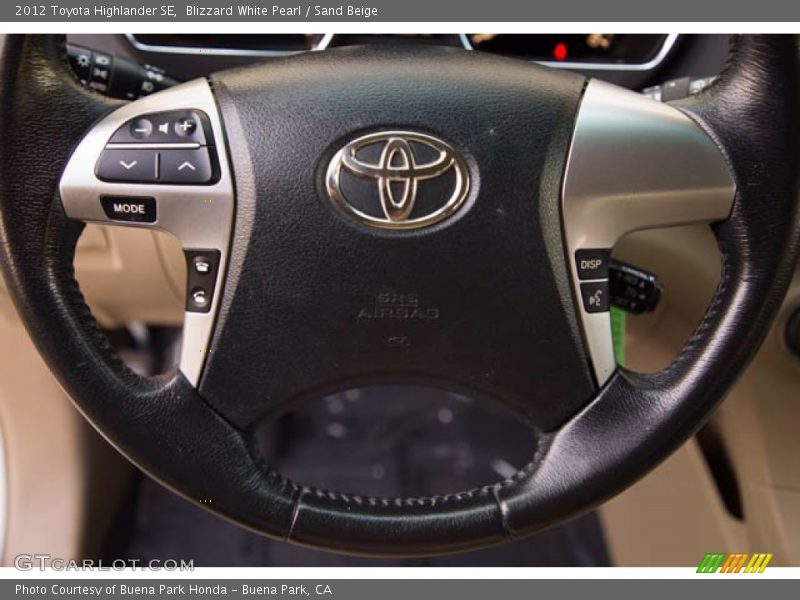 Blizzard White Pearl / Sand Beige 2012 Toyota Highlander SE