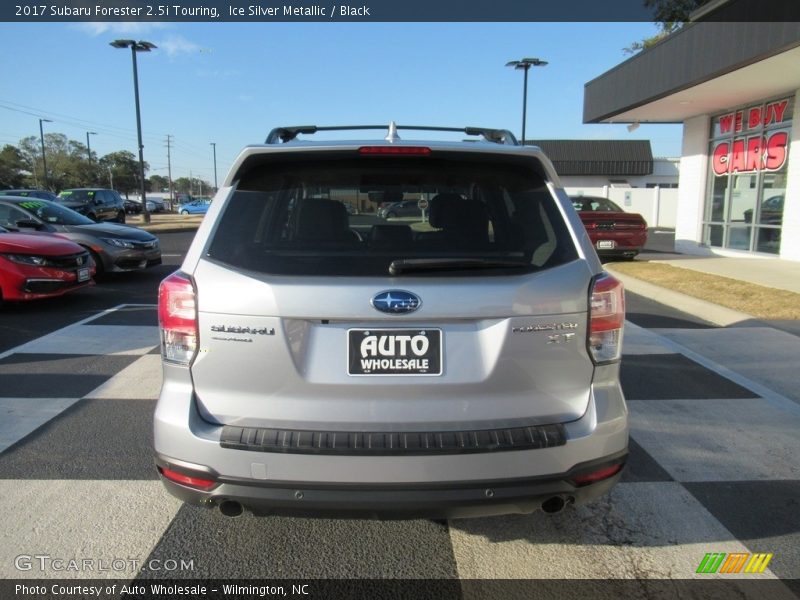 Ice Silver Metallic / Black 2017 Subaru Forester 2.5i Touring