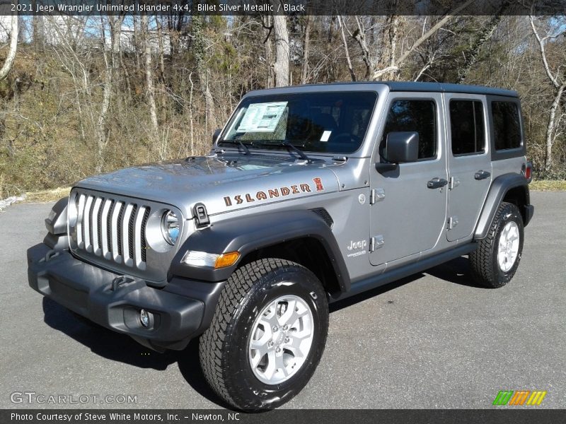 Front 3/4 View of 2021 Wrangler Unlimited Islander 4x4