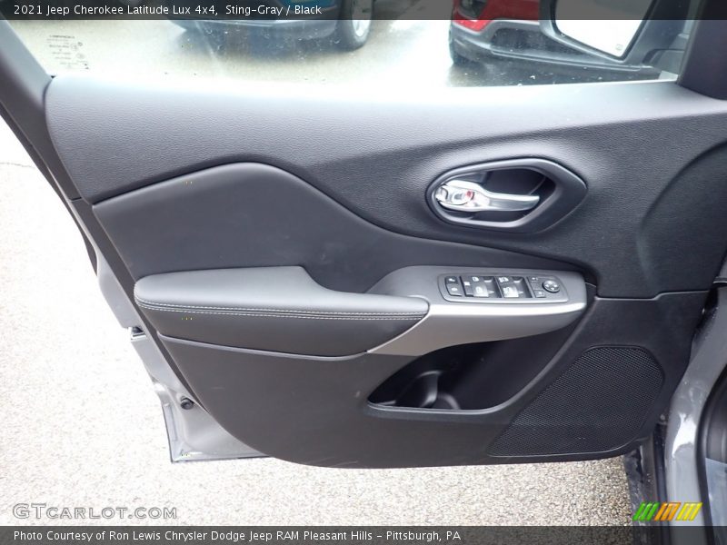Sting-Gray / Black 2021 Jeep Cherokee Latitude Lux 4x4