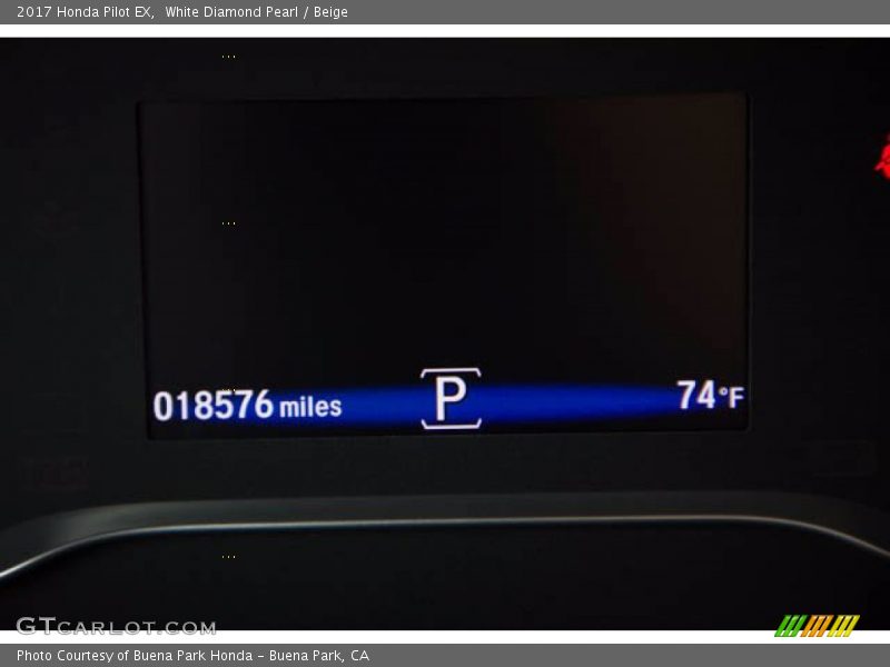 White Diamond Pearl / Beige 2017 Honda Pilot EX