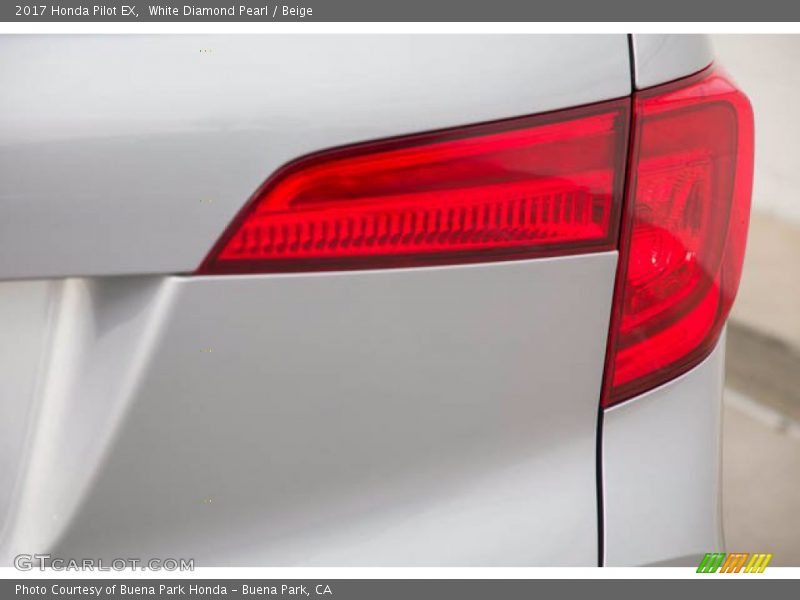 White Diamond Pearl / Beige 2017 Honda Pilot EX
