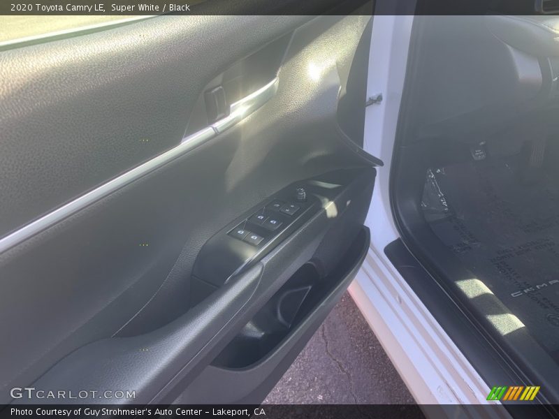 Super White / Black 2020 Toyota Camry LE