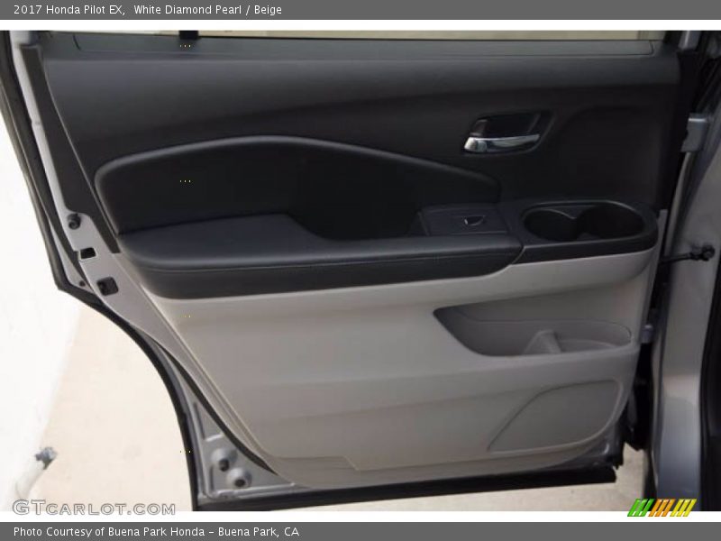 White Diamond Pearl / Beige 2017 Honda Pilot EX