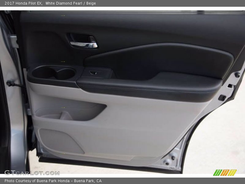 White Diamond Pearl / Beige 2017 Honda Pilot EX
