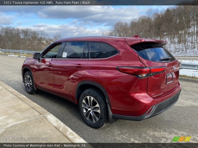 Ruby Flare Pearl / Black 2021 Toyota Highlander XLE AWD
