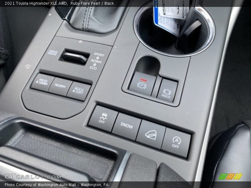 Ruby Flare Pearl / Black 2021 Toyota Highlander XLE AWD