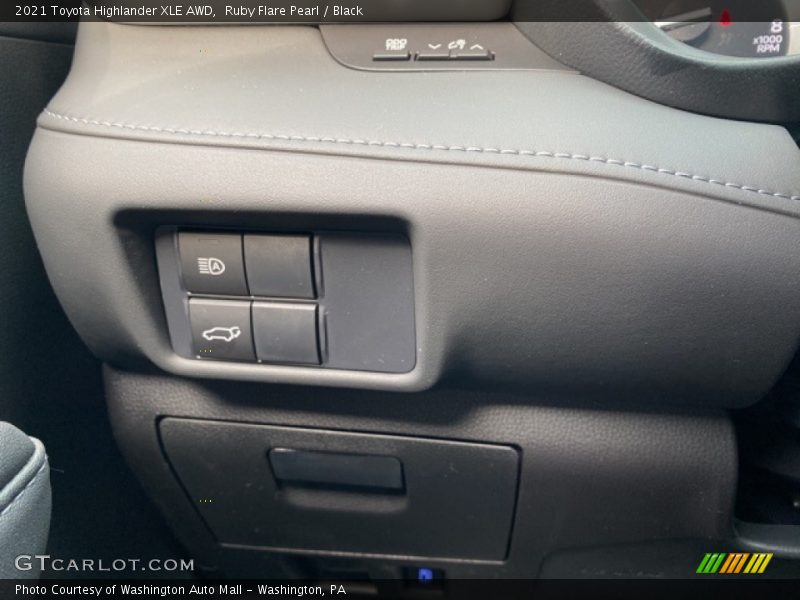 Ruby Flare Pearl / Black 2021 Toyota Highlander XLE AWD