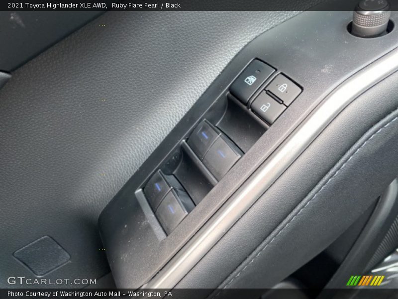 Ruby Flare Pearl / Black 2021 Toyota Highlander XLE AWD