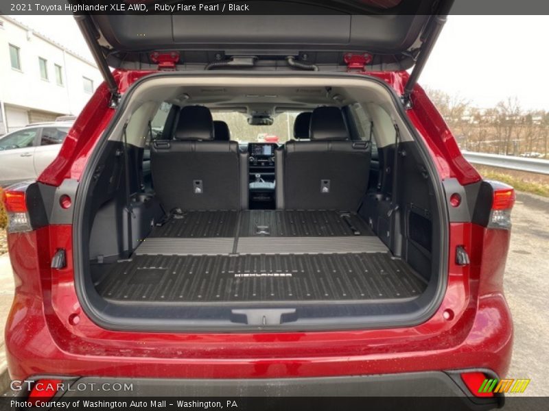 Ruby Flare Pearl / Black 2021 Toyota Highlander XLE AWD