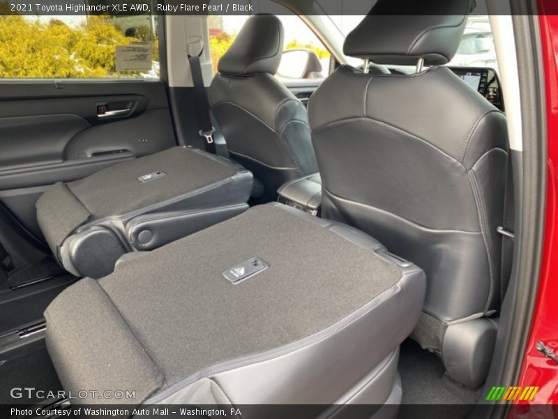 Ruby Flare Pearl / Black 2021 Toyota Highlander XLE AWD