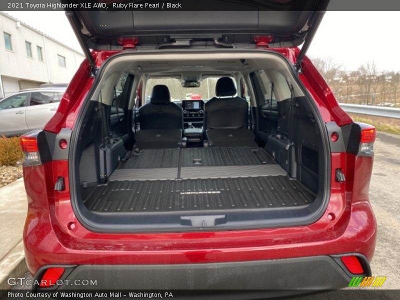 Ruby Flare Pearl / Black 2021 Toyota Highlander XLE AWD