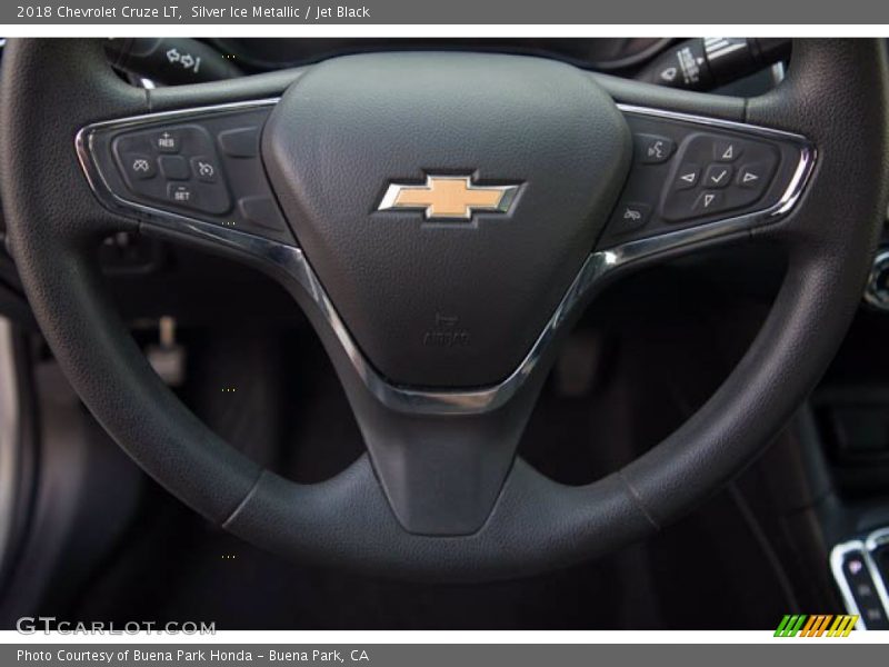 Silver Ice Metallic / Jet Black 2018 Chevrolet Cruze LT