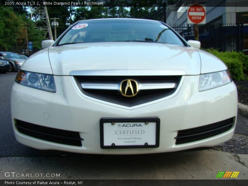 White Diamond Pearl / Parchment 2005 Acura TL 3.2