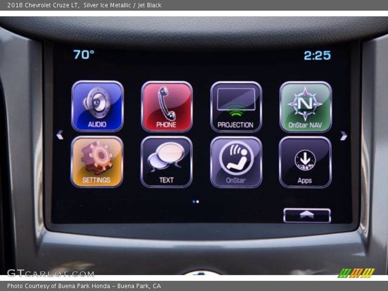 Silver Ice Metallic / Jet Black 2018 Chevrolet Cruze LT