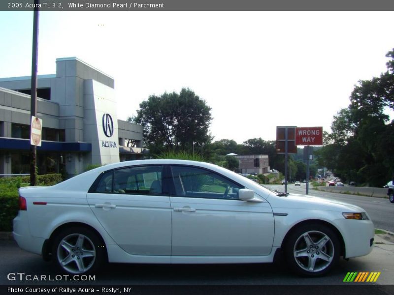White Diamond Pearl / Parchment 2005 Acura TL 3.2