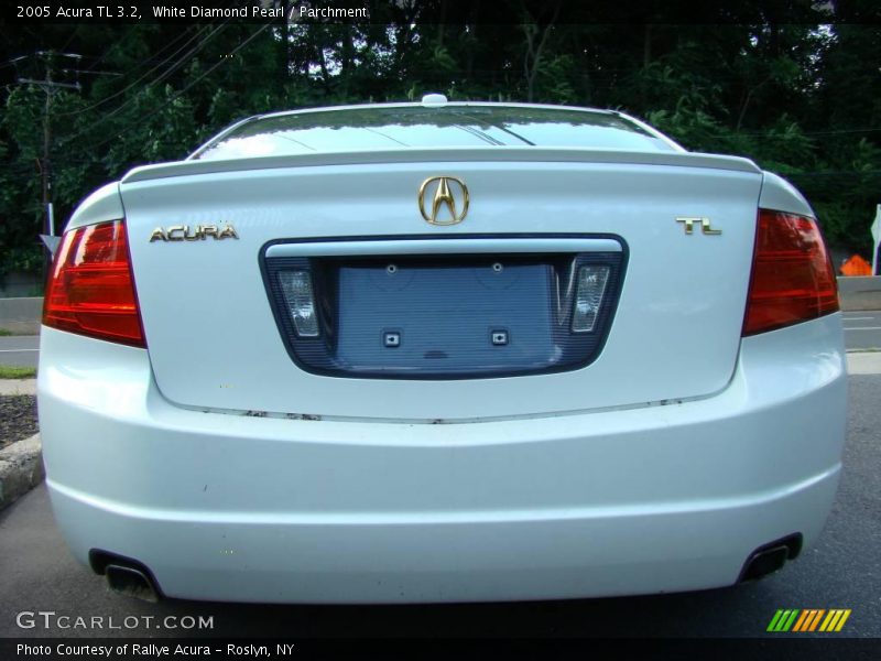 White Diamond Pearl / Parchment 2005 Acura TL 3.2