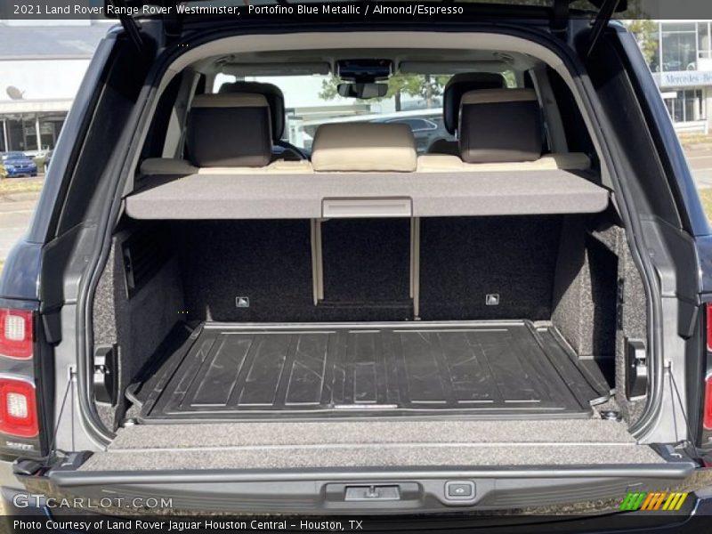 Portofino Blue Metallic / Almond/Espresso 2021 Land Rover Range Rover Westminster