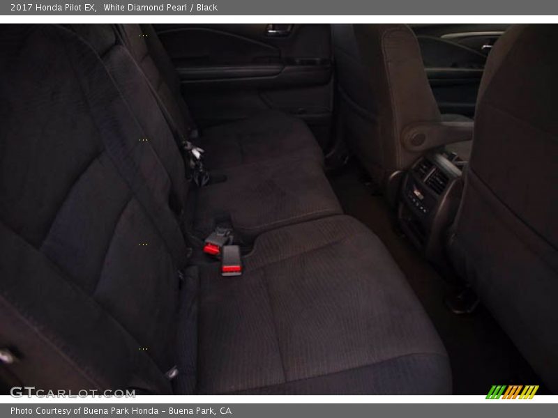 White Diamond Pearl / Black 2017 Honda Pilot EX