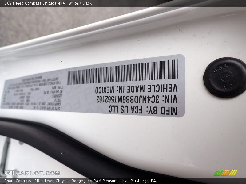 White / Black 2021 Jeep Compass Latitude 4x4