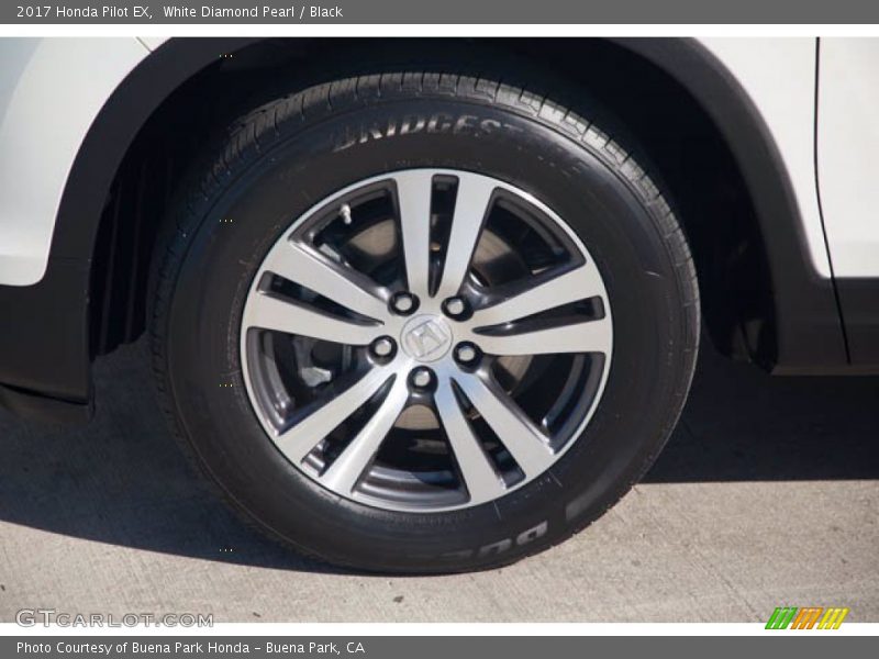 White Diamond Pearl / Black 2017 Honda Pilot EX