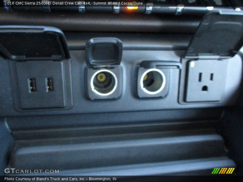Summit White / Cocoa/Dune 2016 GMC Sierra 2500HD Denali Crew Cab 4x4