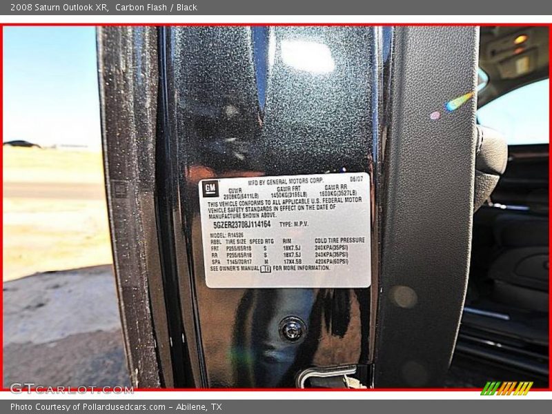 Carbon Flash / Black 2008 Saturn Outlook XR