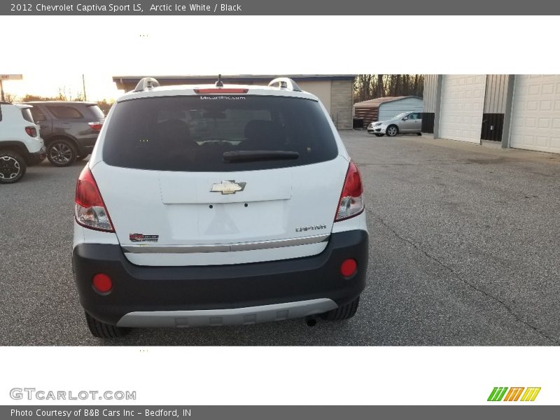 Arctic Ice White / Black 2012 Chevrolet Captiva Sport LS