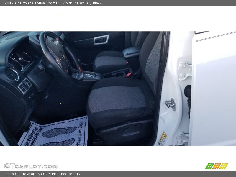 Arctic Ice White / Black 2012 Chevrolet Captiva Sport LS