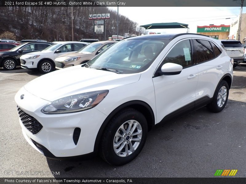 Front 3/4 View of 2021 Escape SE 4WD Hybrid