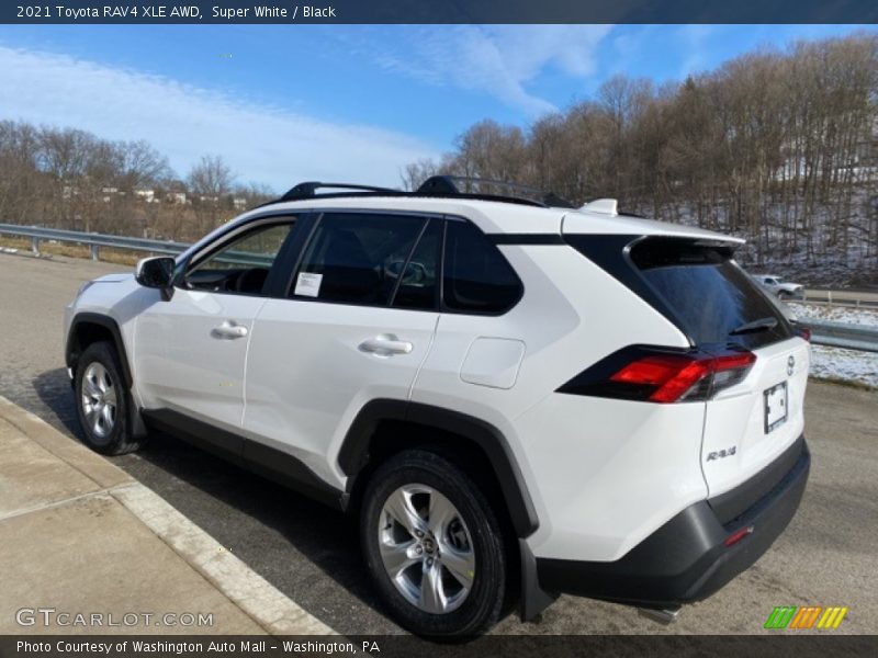 Super White / Black 2021 Toyota RAV4 XLE AWD