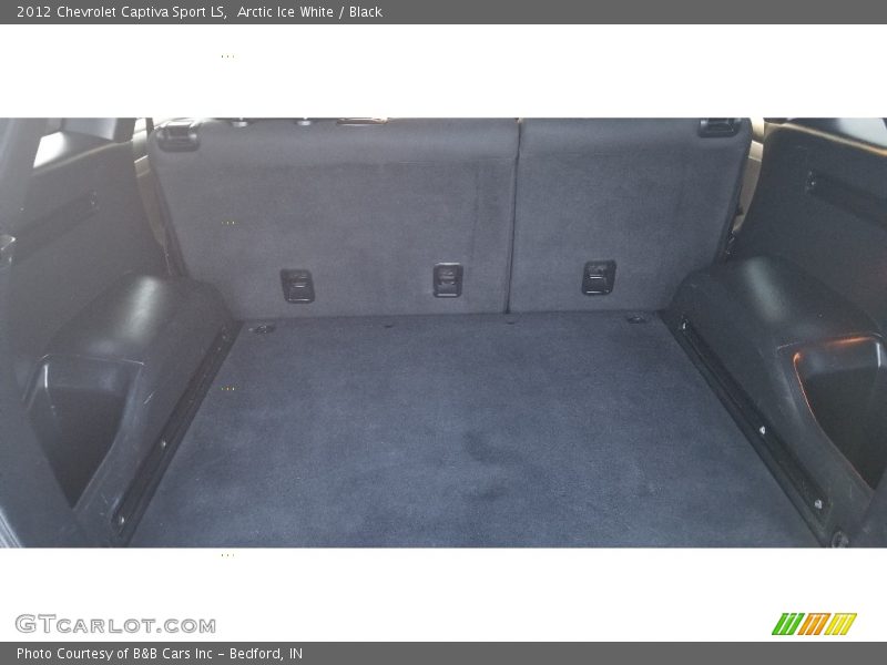 Arctic Ice White / Black 2012 Chevrolet Captiva Sport LS