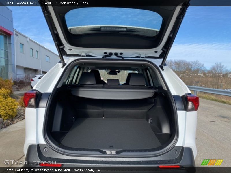 Super White / Black 2021 Toyota RAV4 XLE AWD