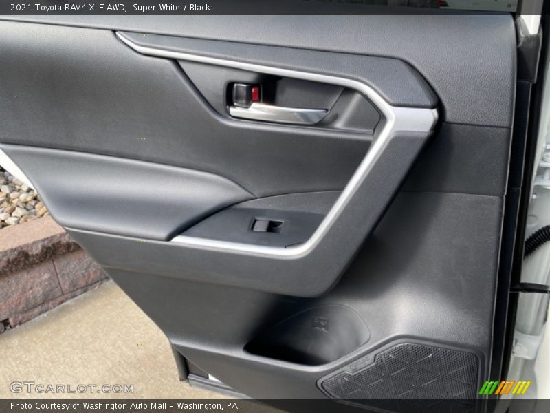 Super White / Black 2021 Toyota RAV4 XLE AWD