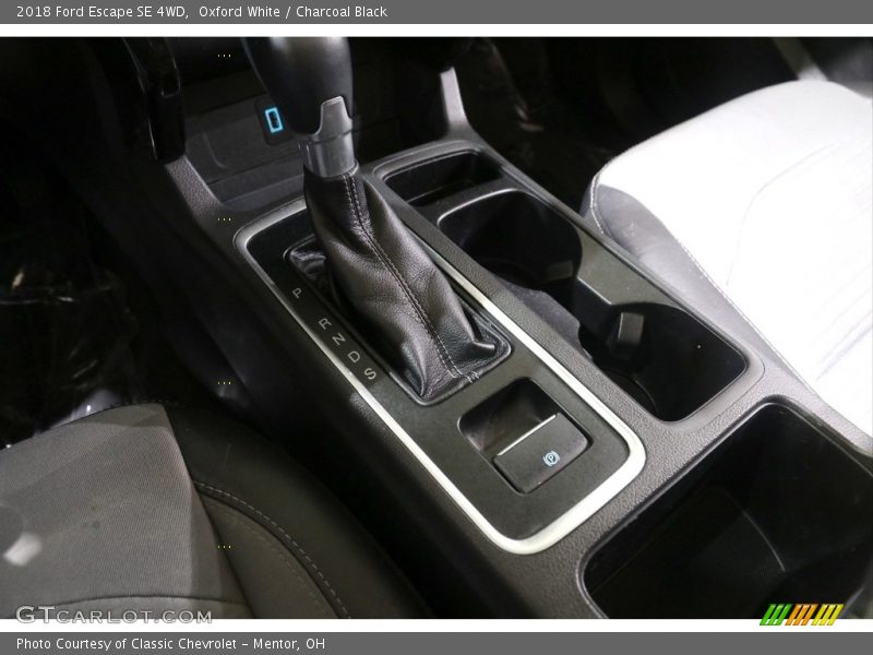 Oxford White / Charcoal Black 2018 Ford Escape SE 4WD
