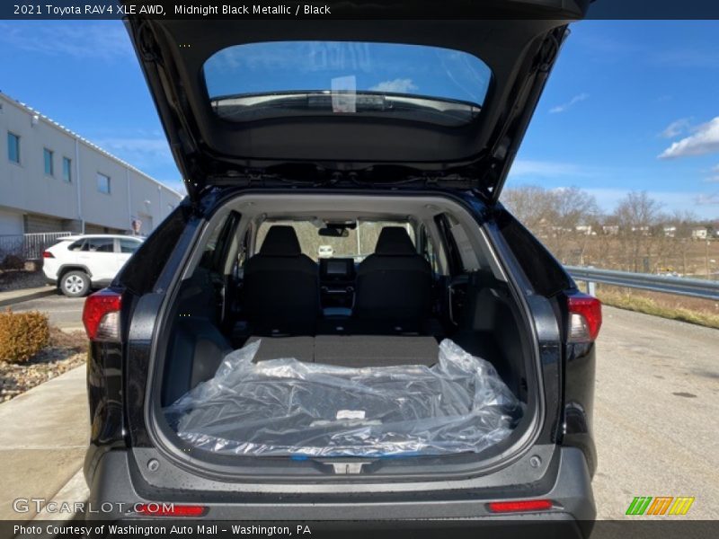 Midnight Black Metallic / Black 2021 Toyota RAV4 XLE AWD