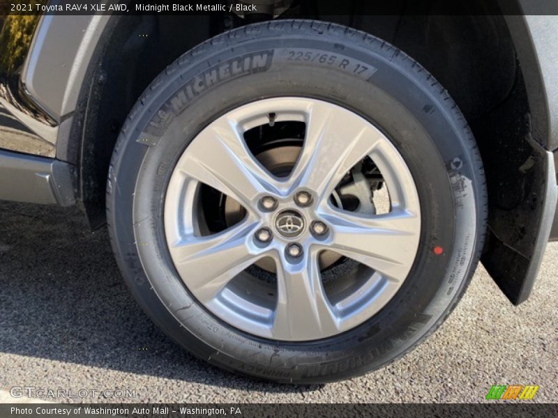 Midnight Black Metallic / Black 2021 Toyota RAV4 XLE AWD