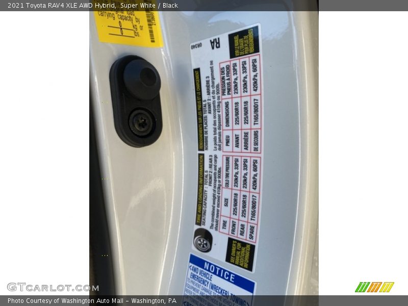 Super White / Black 2021 Toyota RAV4 XLE AWD Hybrid