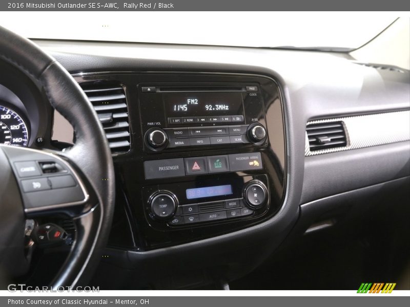 Rally Red / Black 2016 Mitsubishi Outlander SE S-AWC